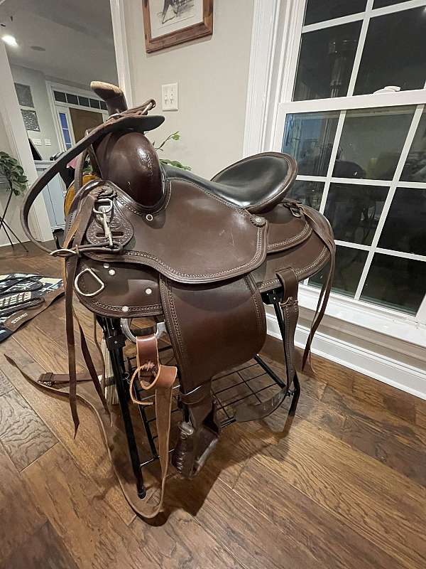 brown-synthetic-saddle