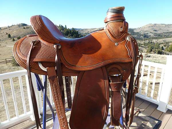 diamond-k-saddlery-saddle