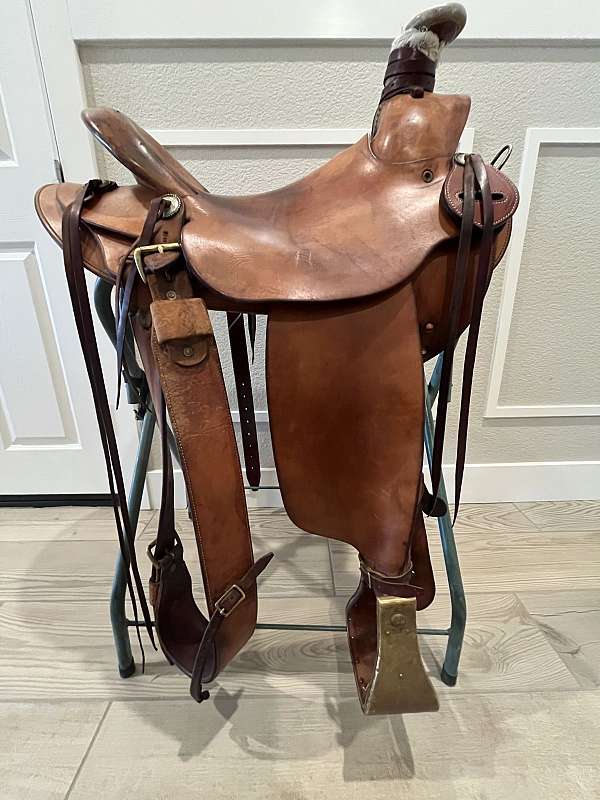 robert-chavez-saddle