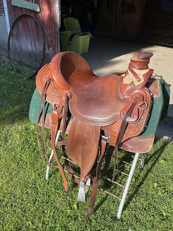 tan-mccall-saddle