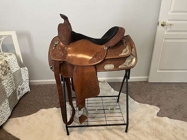 new-used-equitation-show-saddle