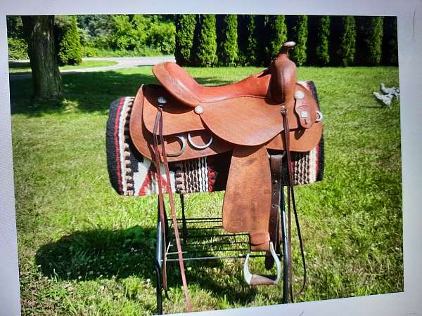 brown-reinsman-saddle