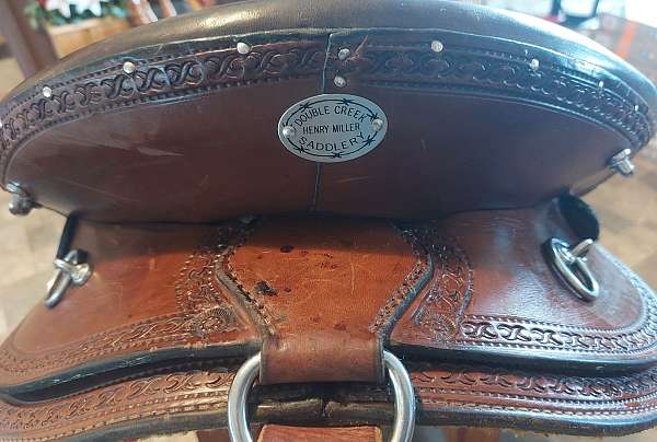 used-leather-western-saddle