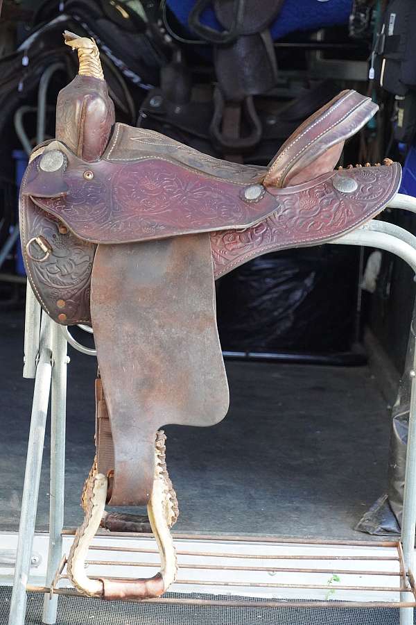 brown-all-around-saddle