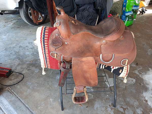 tan-leather-saddle